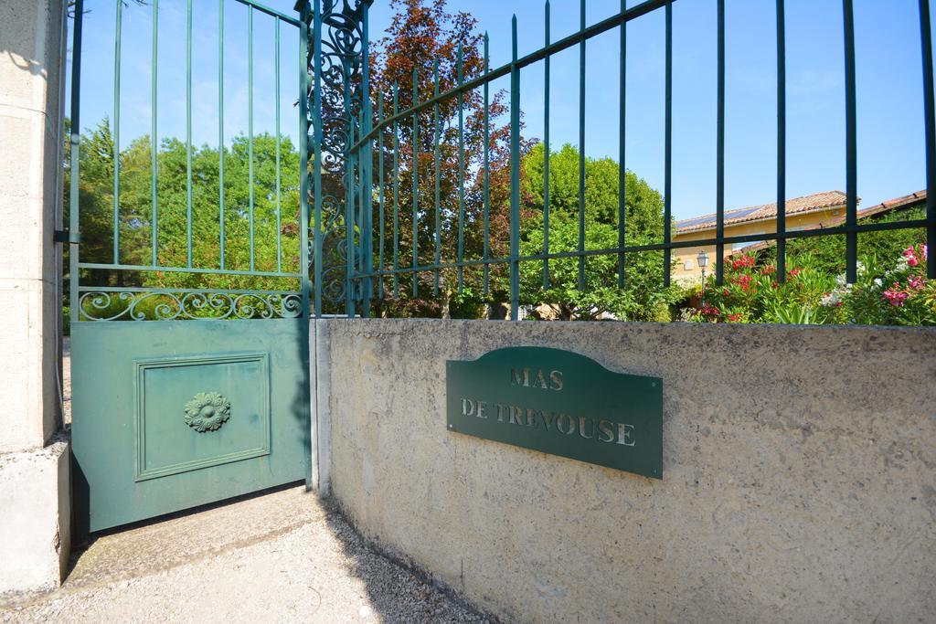 Le Mas De Trevouse Saint-Saturnin-lès-Avignon エクステリア 写真