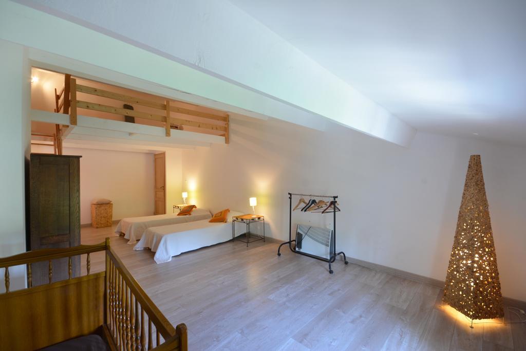 Le Mas De Trevouse Saint-Saturnin-lès-Avignon エクステリア 写真