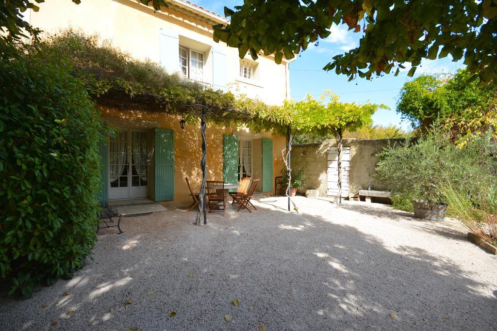 Le Mas De Trevouse Saint-Saturnin-lès-Avignon エクステリア 写真