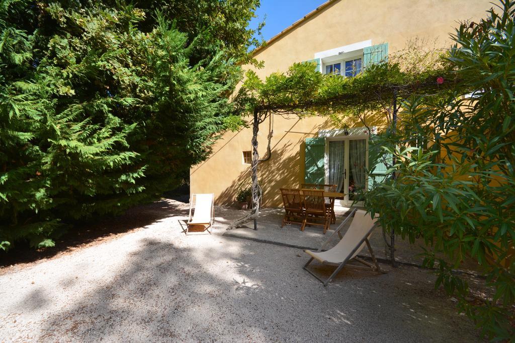 Le Mas De Trevouse Saint-Saturnin-lès-Avignon エクステリア 写真
