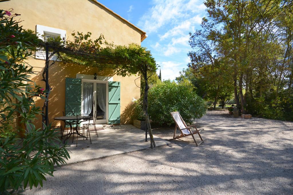 Le Mas De Trevouse Saint-Saturnin-lès-Avignon エクステリア 写真